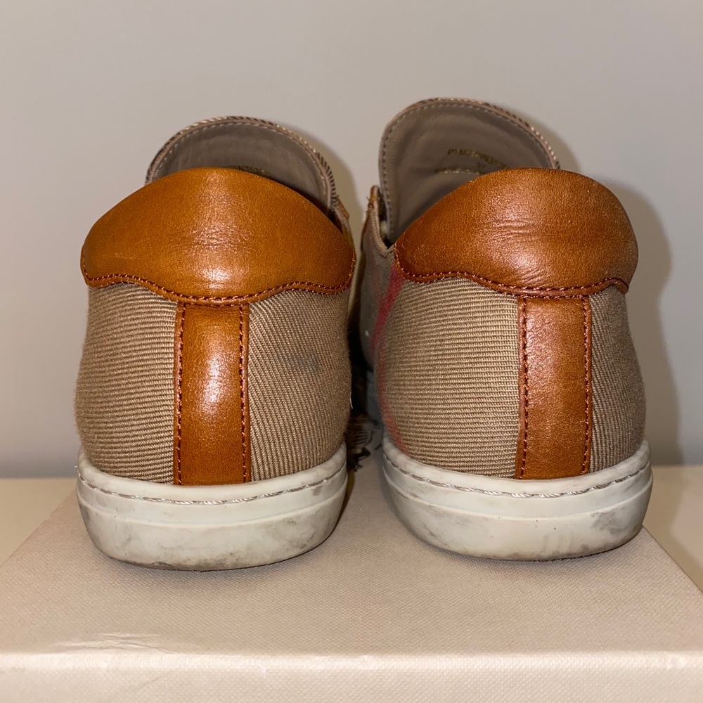 Burberry Women’s Sneaker - Picture 7 of 7